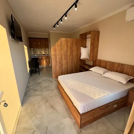 Gjiri Lalzit Sol Apartment *