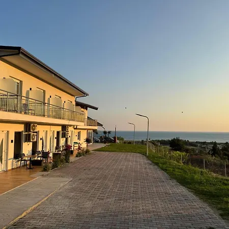Gjiri Lalzit Sol Apartment