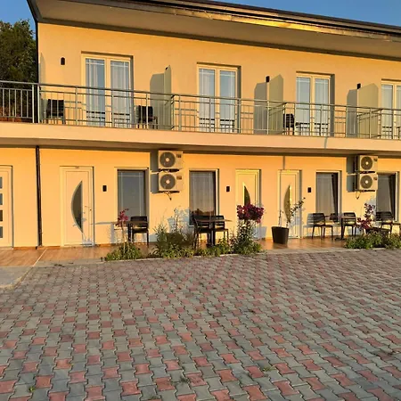 Gjiri Lalzit Sol Apartment *