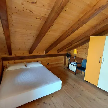 Gjiri Lalzit Sol Apartment