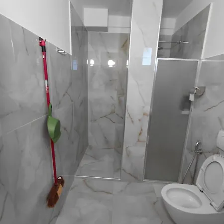Gjiri Lalzit Sol Apartment