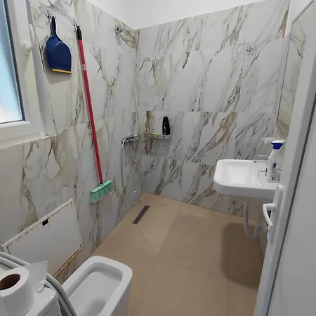 Apartment Gjiri Lalzit Sol *